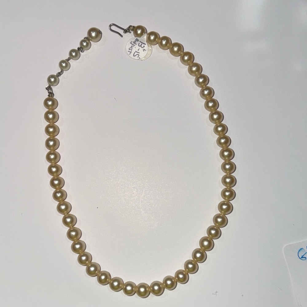 Elegant Glass Pearl Choker Necklace: 13-15” adjustable